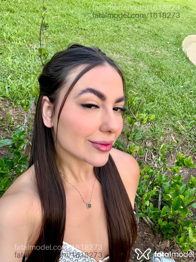 Acompanhante mulher com cabelo castanho de olhos castanhos em Rio de Janeiro - Júlia Bernardo