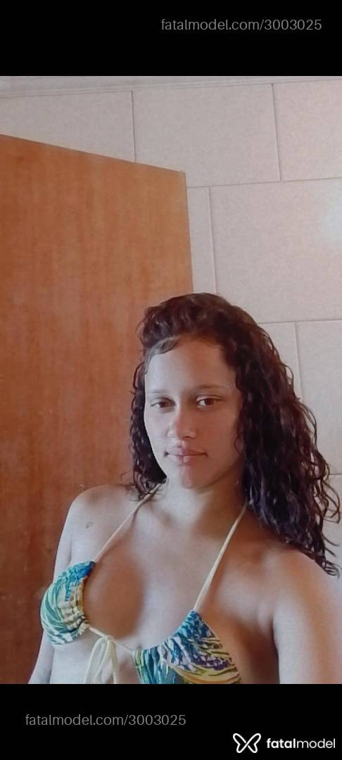 Acompanhante mulher com cabelo castanho de olhos castanhos em Virtual - Milly