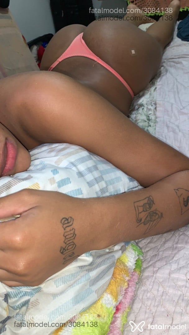 Acompanhante mulher trans morena (o) de olhos castanhos em Rondonópolis - Gabriele