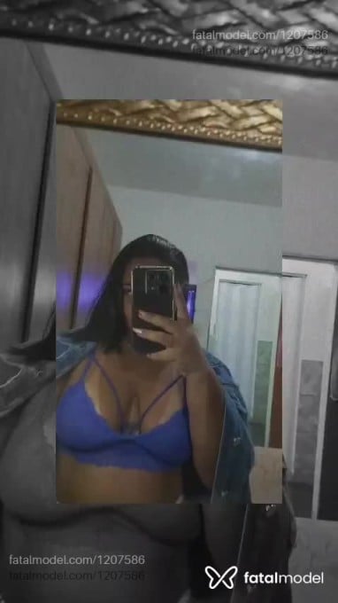 Acompanhante mulher morena (o) de olhos pretos - Carol Acompanhante mulher morena (o) de olhos pretos - Carol