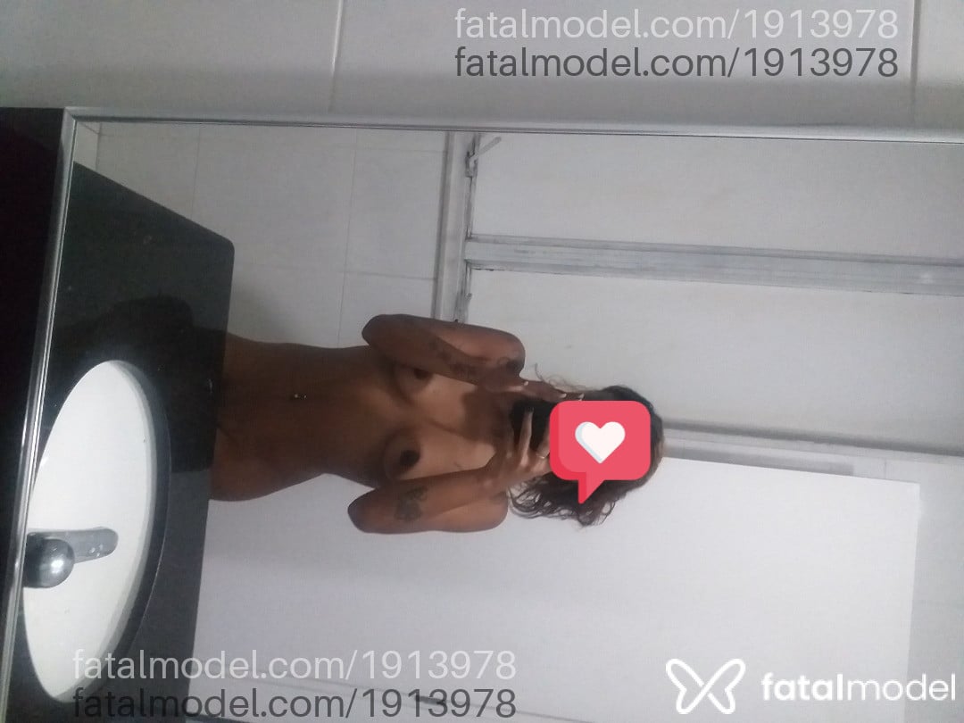 Acompanhante mulher morena (o) de olhos castanhos em Rio de Janeiro - Submissa Magrinh