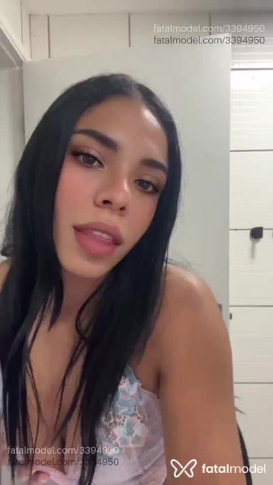 Acompanhante mulher morena (o) de olhos mel - Niara