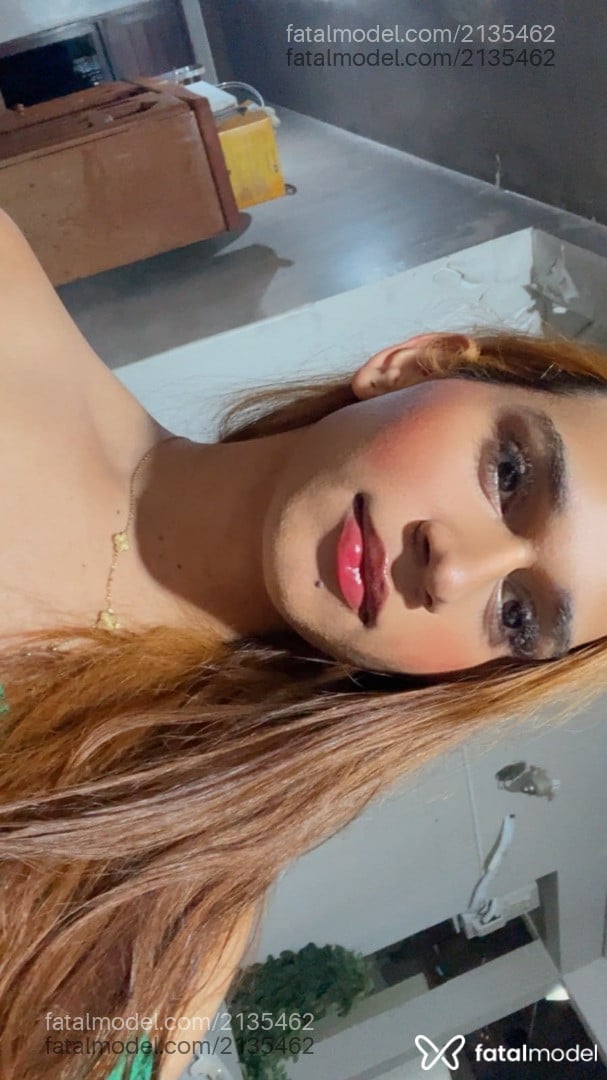 Acompanhante mulher trans morena (o) de olhos castanhos em Juazeiro Acompanhante mulher trans morena (o) de olhos castanhos em Juazeiro - Maria