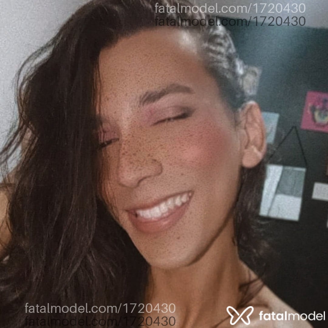 Acompanhante mulher trans morena (o) de olhos castanhos em São Gonçalo - Lua