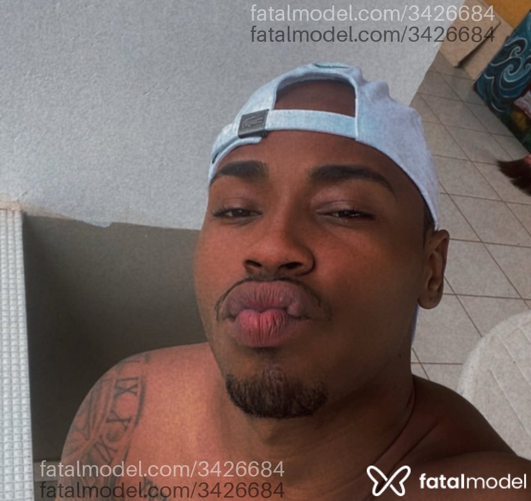 Acompanhante homem morena (o) de olhos castanhos - Maridão
