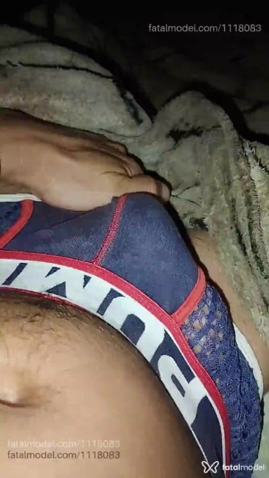 Acompanhante homem com cabelo castanho de olhos castanhos - Caio Acompanhante homem com cabelo castanho de olhos castanhos - Caio