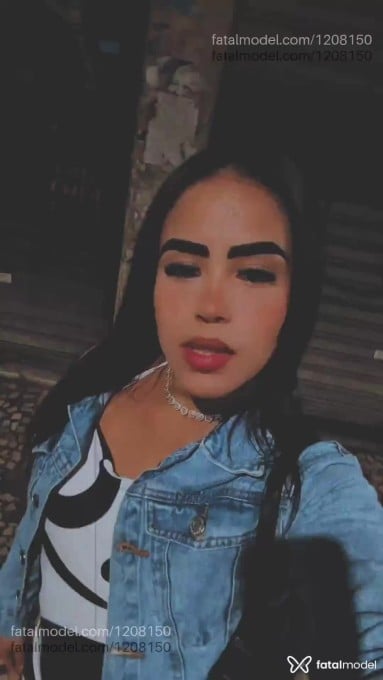 Acompanhante mulher com cabelo castanho de olhos verdes - Jenniffer Tavares Acompanhante mulher com cabelo castanho de olhos verdes - Jenniffer Tavares