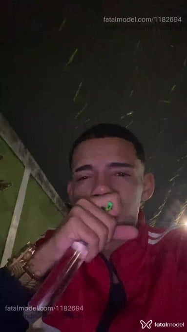 Acompanhante homem com cabelo castanho de olhos castanhos - Pablo Acompanhante homem com cabelo castanho de olhos castanhos - Pablo