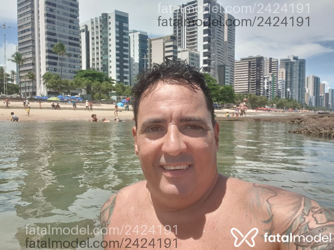 Acompanhante homem sem cabelo de olhos castanhos em Recife - Nery