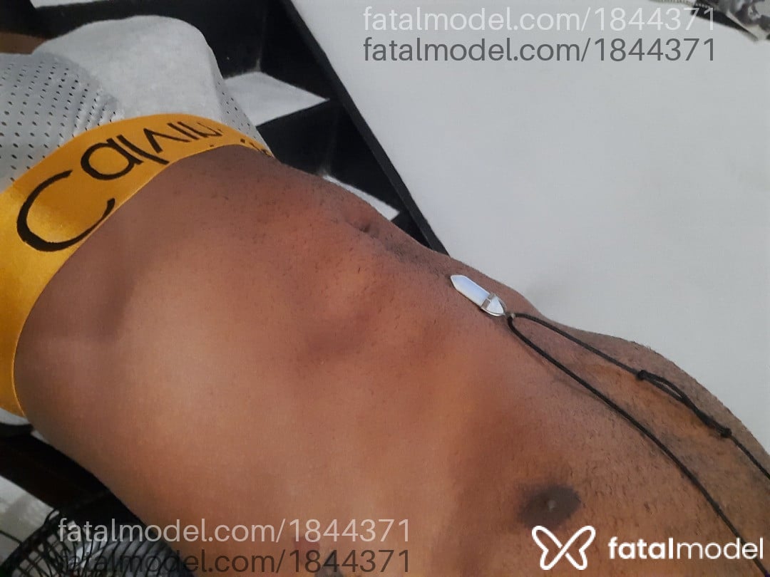 Acompanhante homem sem cabelo de olhos pretos em Salvador Acompanhante homem sem cabelo de olhos pretos em Salvador - Gustavs