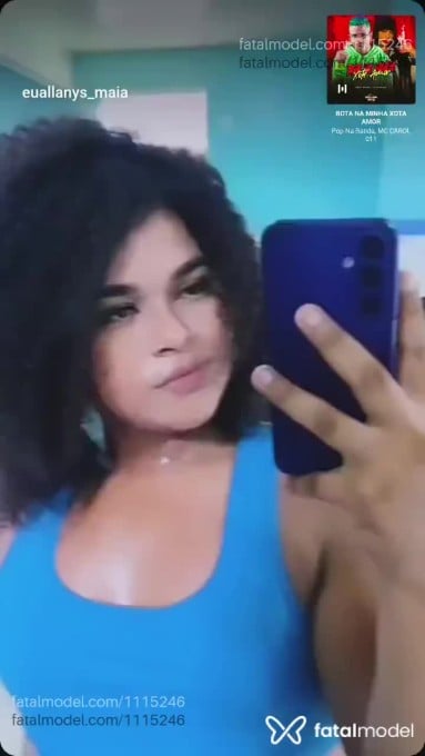 Acompanhante mulher trans com cabelo castanho de olhos castanhos em Tarauacá - Allanys Maia