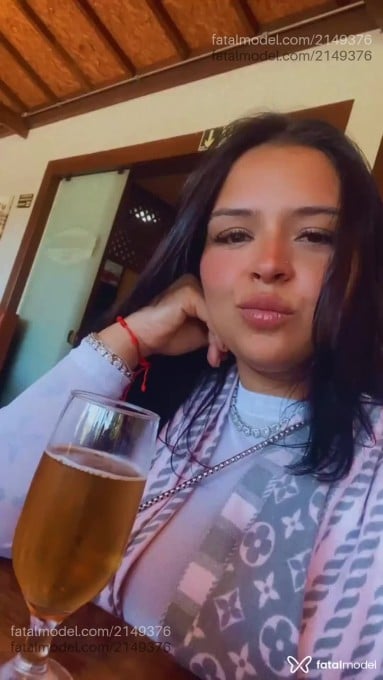 Acompanhante mulher morena (o) de olhos castanhos - Paloma