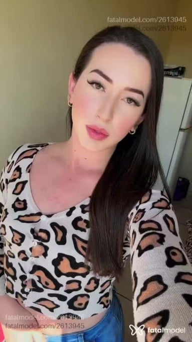 Acompanhante mulher trans com cabelo castanho de olhos castanhos em Curitiba Acompanhante mulher trans com cabelo castanho de olhos castanhos em Curitiba - Elyse Soares