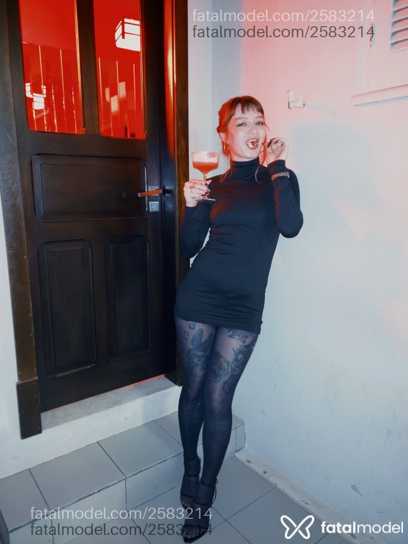 Acompanhante mulher com cabelo castanho de olhos castanhos em Curitiba - Julha
