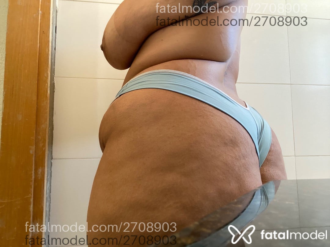 Acompanhante mulher morena (o) de olhos mel em Divinópolis - Luma