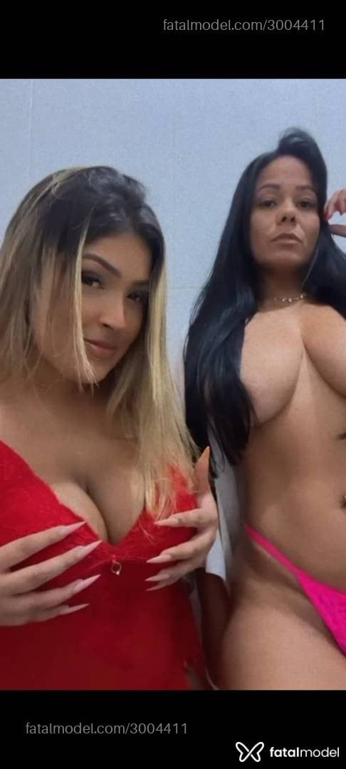 Acompanhante mulher loira (o) de olhos pretos - Bela