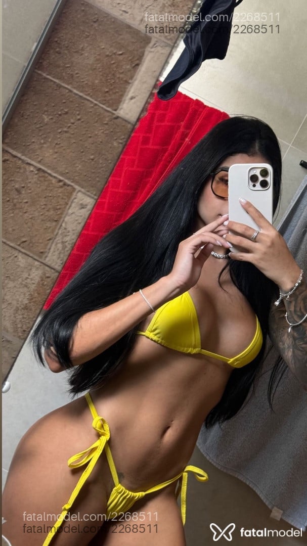 Acompanhante mulher morena (o) de olhos castanhos - Bruna