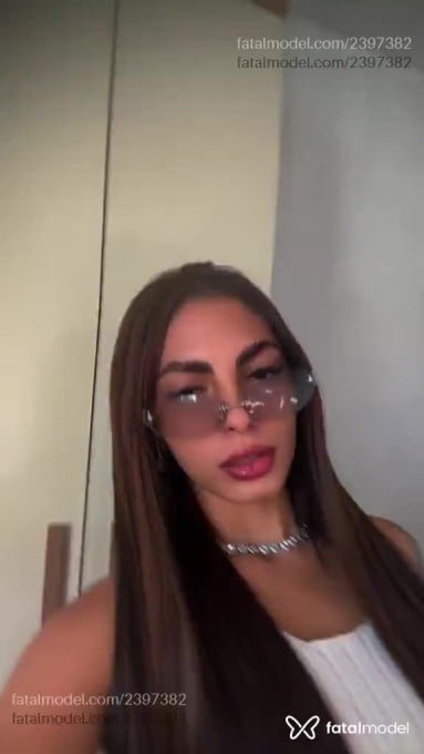 Acompanhante mulher com cabelo castanho de olhos pretos em Vila Velha - Thifany