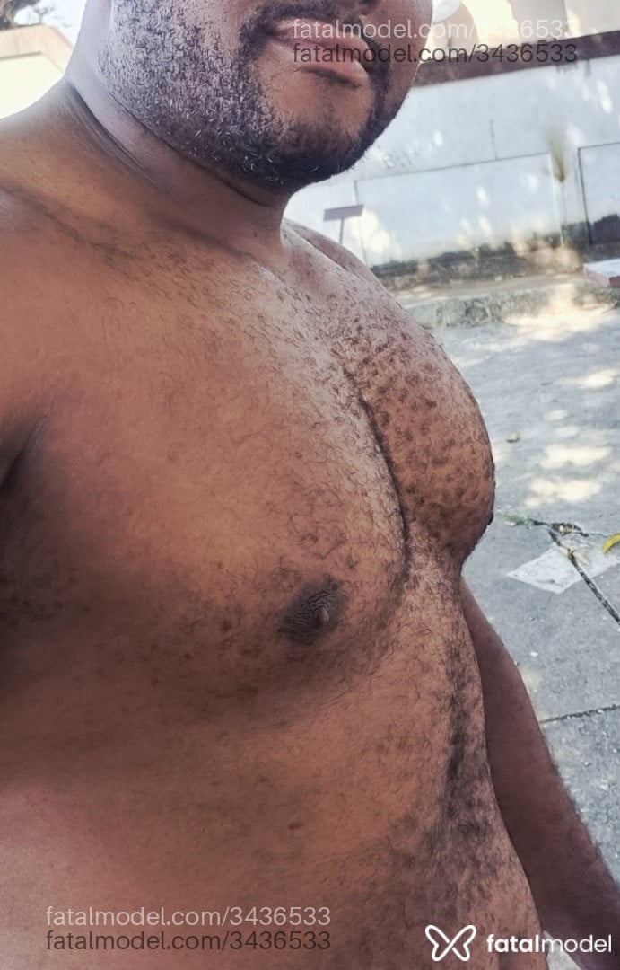 Acompanhante homem sem cabelo de olhos pretos em Divinópolis - Diogo Ávila