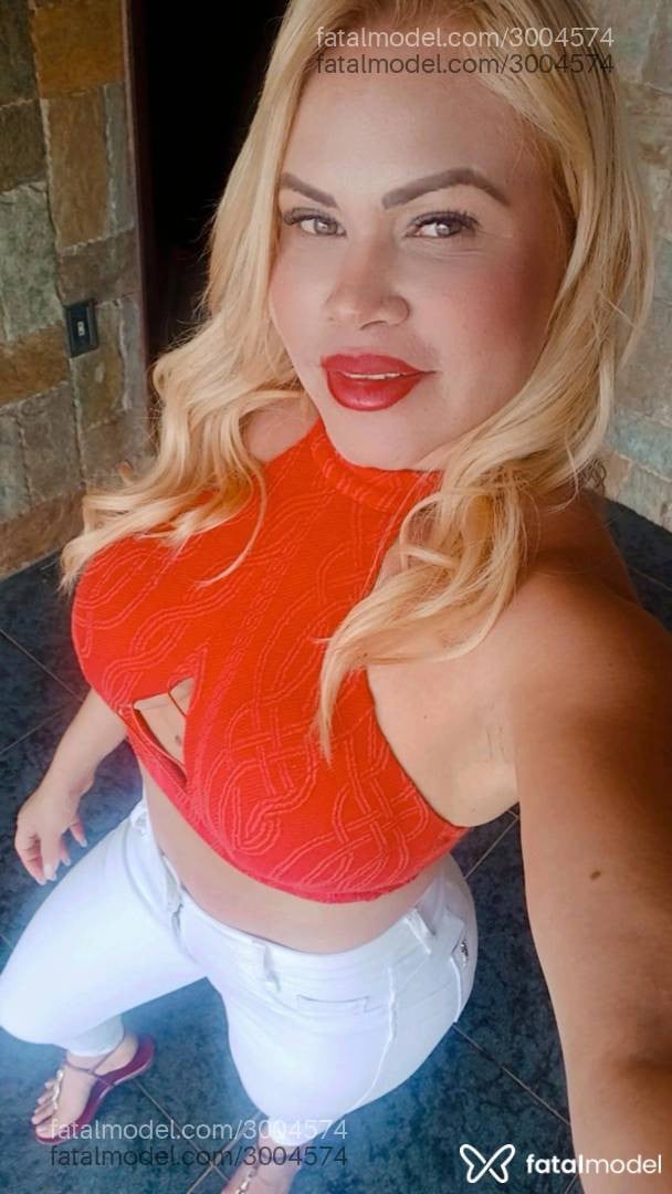 Acompanhante mulher loira (o) de olhos verdes - Luana