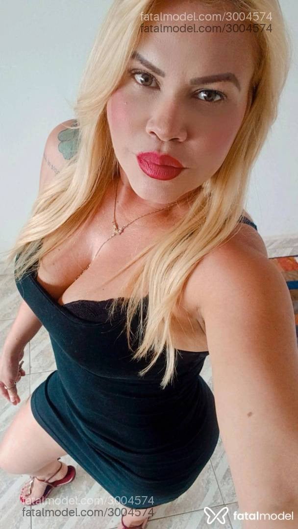 Acompanhante mulher loira (o) de olhos verdes - Luana