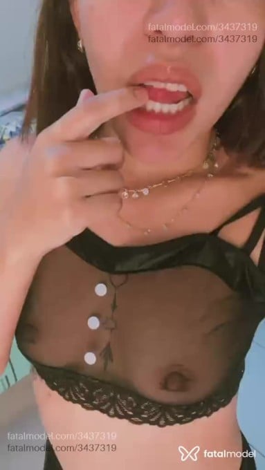 Acompanhante mulher com cabelo castanho de olhos castanhos em Juazeiro do Norte - Esthefani