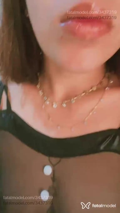 Acompanhante mulher com cabelo castanho de olhos castanhos em Juazeiro do Norte - Esthefani