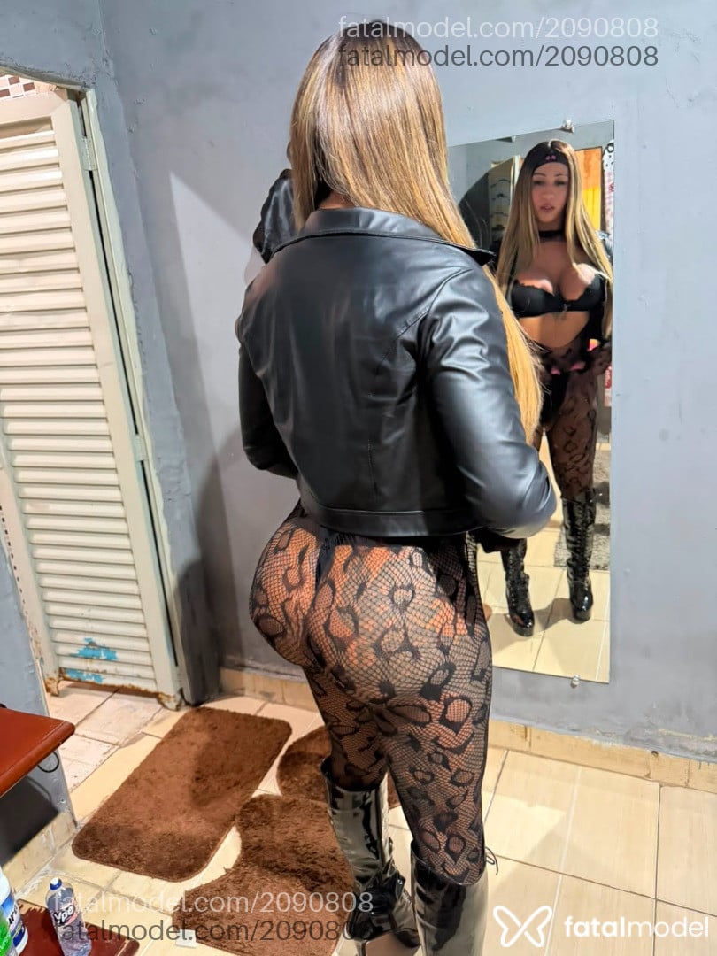 Acompanhante mulher trans morena (o) de olhos castanhos em Juiz de Fora - Sarah