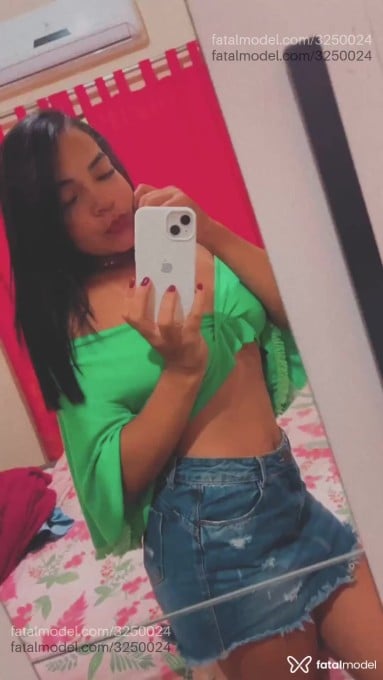 Acompanhante mulher morena (o) de olhos pretos - Carolzinha Acompanhante mulher morena (o) de olhos pretos - Carolzinha