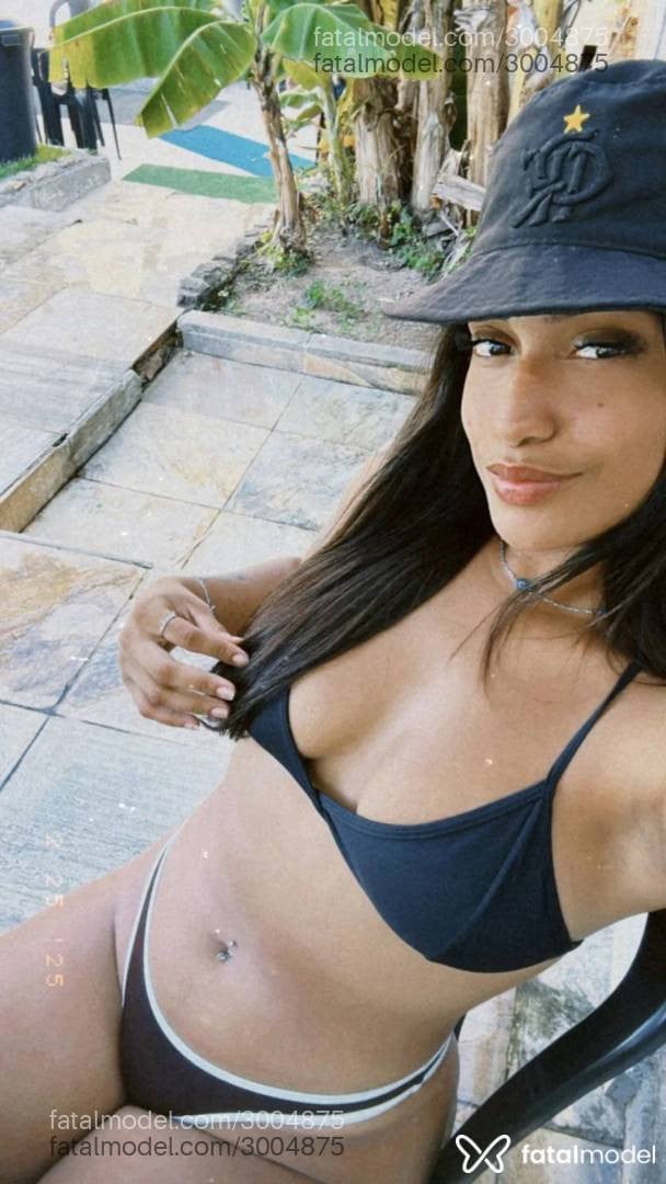 Acompanhante mulher morena (o) de olhos castanhos em Maringá - Cléo