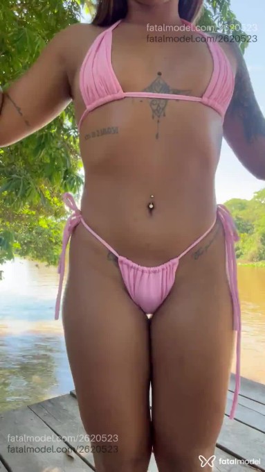 Acompanhante mulher com cabelo castanho de olhos mel em Guarantã do Norte Acompanhante mulher com cabelo castanho de olhos mel em Guarantã do Norte - Lunna