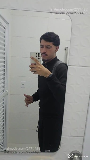 Acompanhante homem morena (o) de olhos castanhos - Filipe