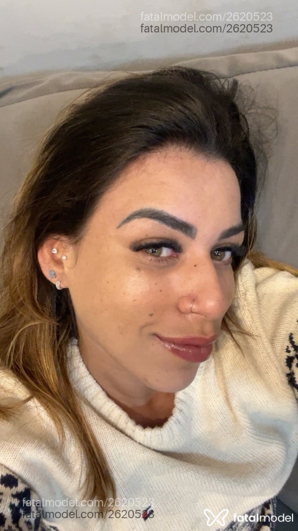 Acompanhante mulher com cabelo castanho de olhos mel em Guarantã do Norte Acompanhante mulher com cabelo castanho de olhos mel em Guarantã do Norte - Lunna