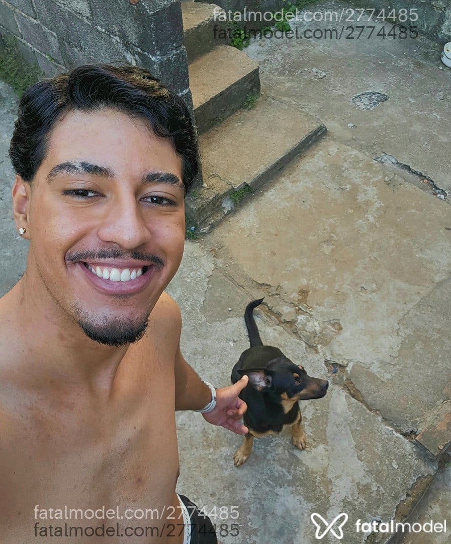 Acompanhante homem morena (o) de olhos castanhos - Filipe