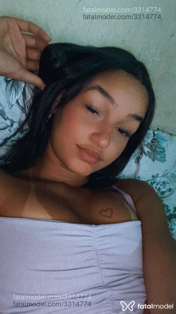 Acompanhante mulher morena (o) de olhos castanhos - Bblindaaa