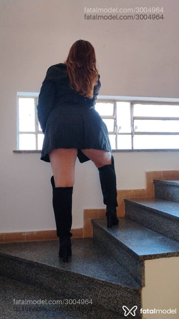 Acompanhante mulher com cabelo castanho de olhos pretos em Botucatu - Laís