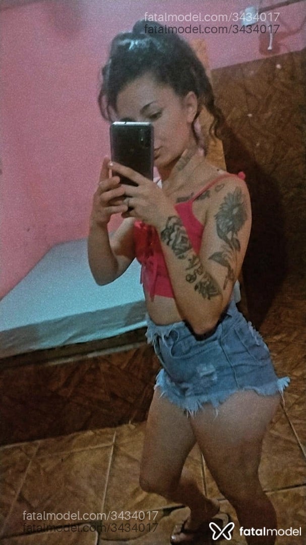 Acompanhante mulher com cabelo castanho de olhos castanhos em Marília - Maiara