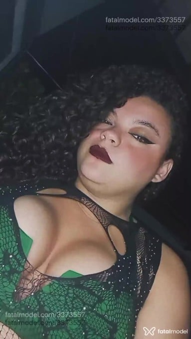 Acompanhante mulher com cabelo castanho de olhos castanhos - Gabriella