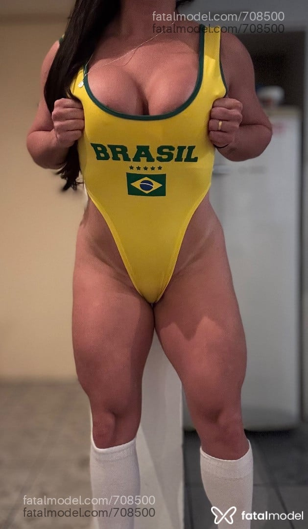 Acompanhante mulher com cabelo castanho de olhos castanhos em São José - Bruna Ferraz
