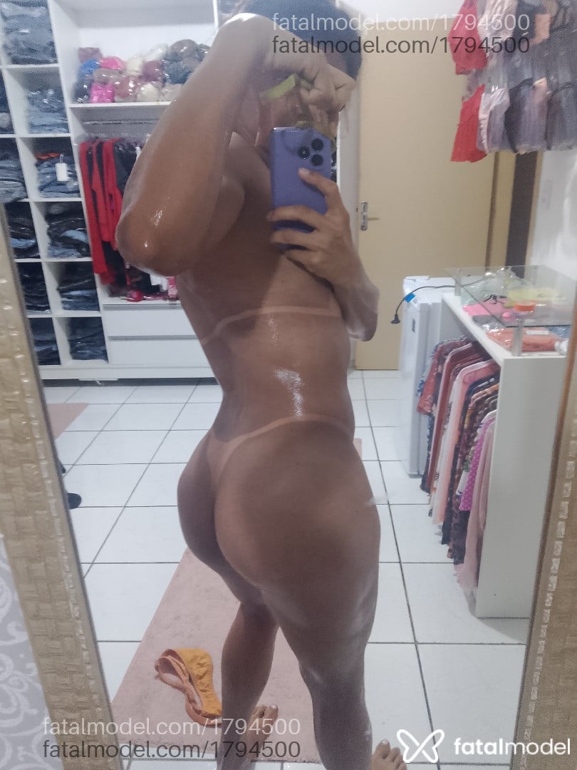 Acompanhante mulher trans com cabelo castanho de olhos castanhos em Lucas do Rio Verde Acompanhante mulher trans com cabelo castanho de olhos castanhos em Lucas do Rio Verde - Samyrra
