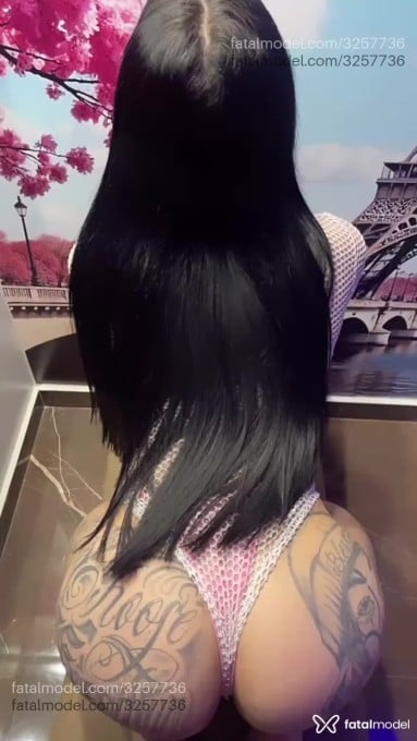 Acompanhante mulher trans morena (o) de olhos castanhos - Bolzanni Acompanhante mulher trans morena (o) de olhos castanhos - Bolzanni