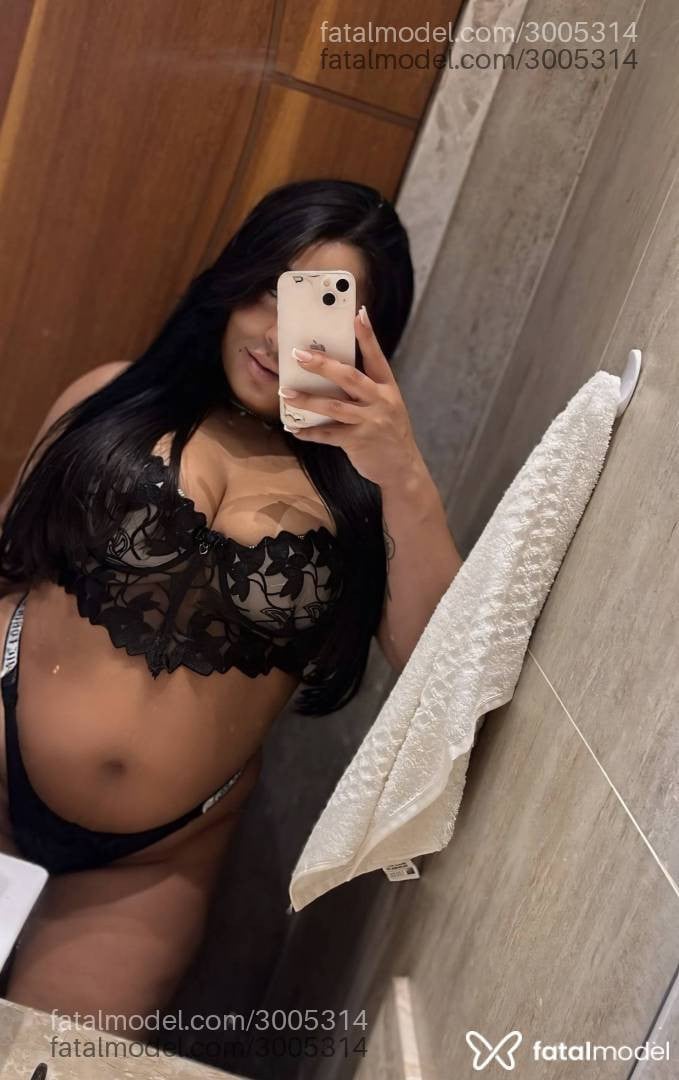 Acompanhante mulher morena (o) de olhos castanhos - Jeniffer Nunes