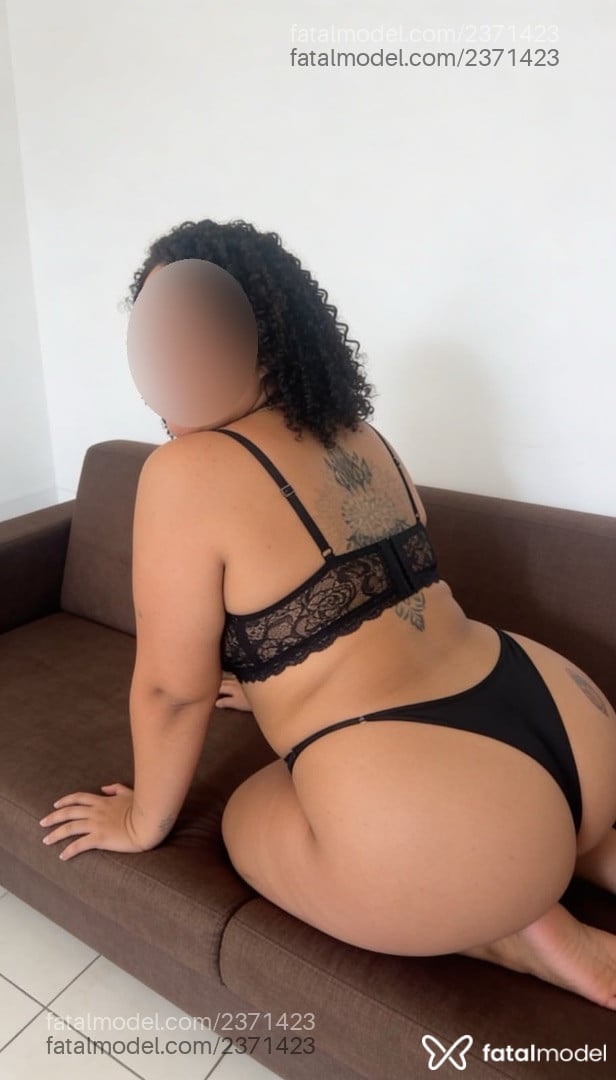 Acompanhante mulher com cabelo castanho de olhos castanhos - Rafaella Ricci Acompanhante mulher com cabelo castanho de olhos castanhos - Rafaella Ricci