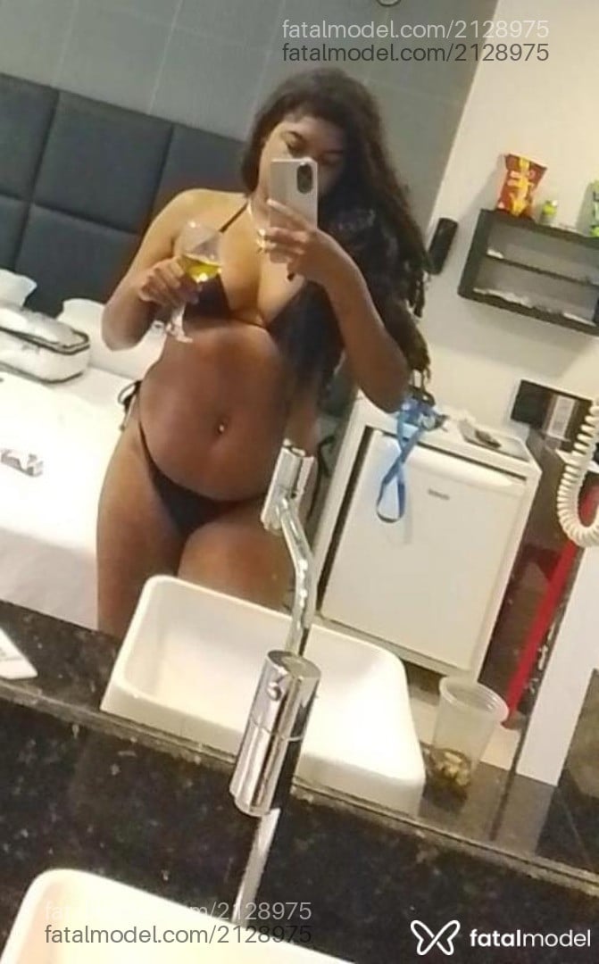 Acompanhante mulher morena (o) de olhos pretos em Serra - Isabella