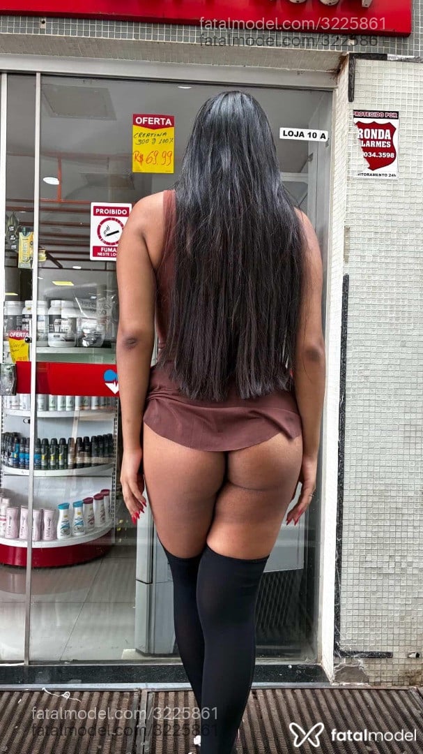 Acompanhante mulher trans morena (o) de olhos pretos - Luiza Soares