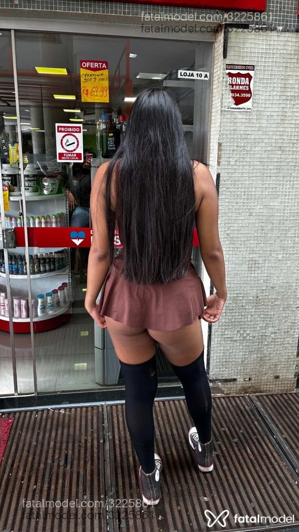 Acompanhante mulher trans morena (o) de olhos pretos - Luiza Soares
