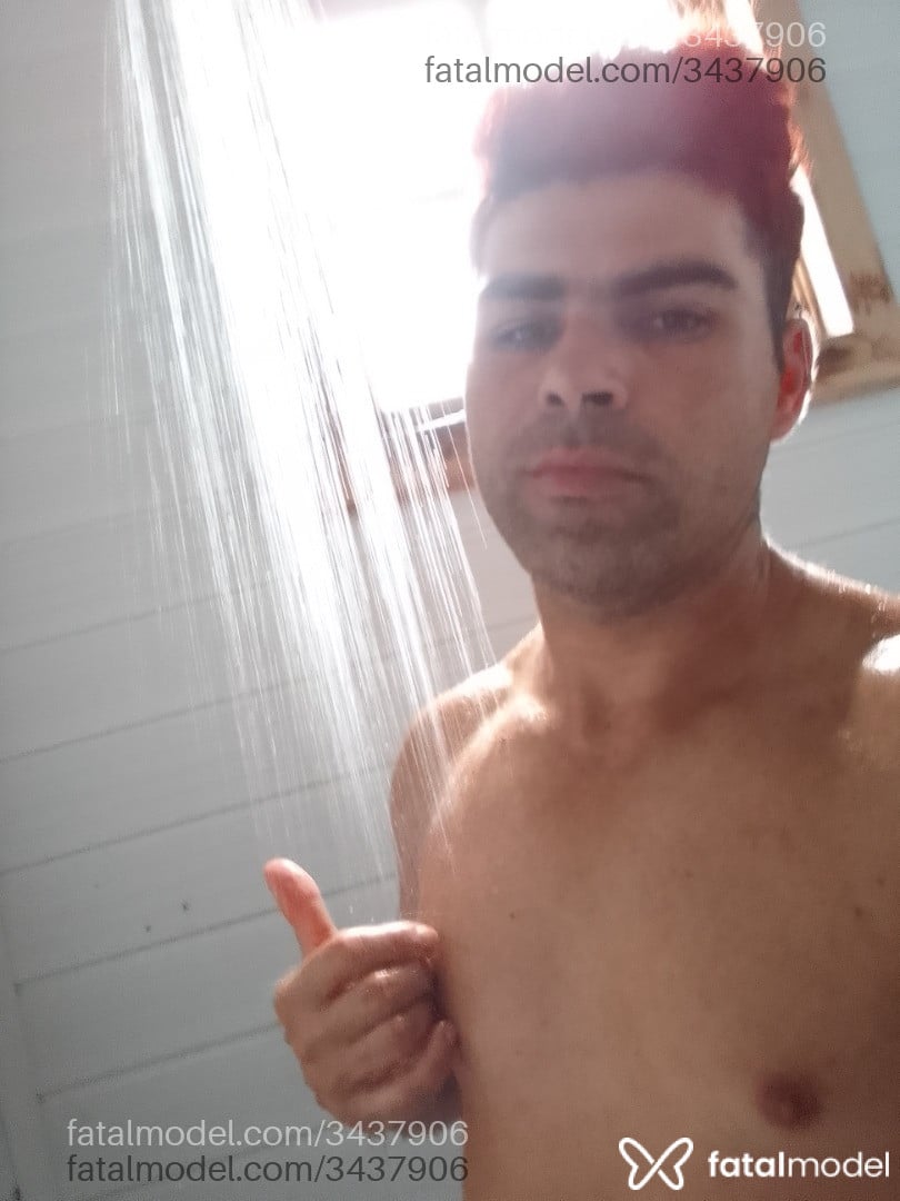 Acompanhante homem com cabelo castanho de olhos castanhos em Estância Velha - Domynyque
