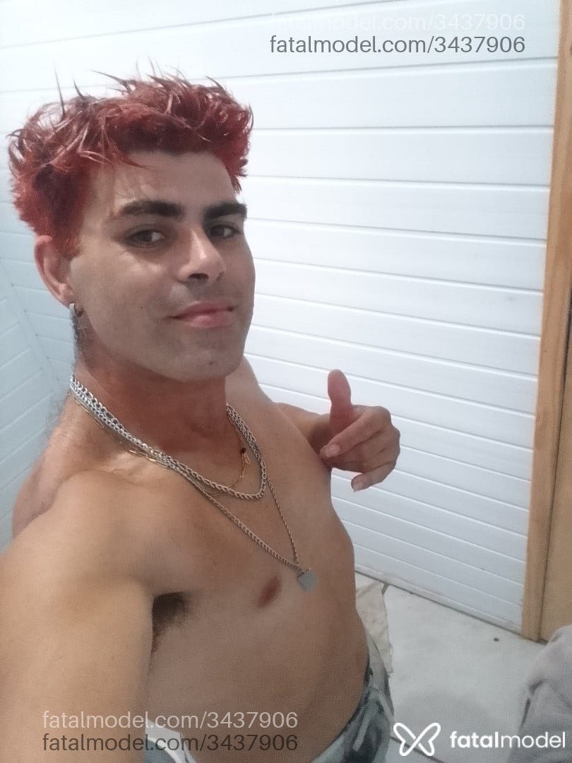 Acompanhante homem com cabelo castanho de olhos castanhos em Estância Velha - Domynyque