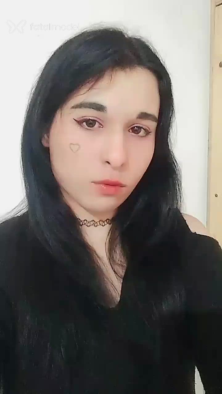 Acompanhante mulher trans com cabelo colorido de olhos castanhos em Porto Alegre Acompanhante mulher trans com cabelo colorido de olhos castanhos em Porto Alegre - Mina