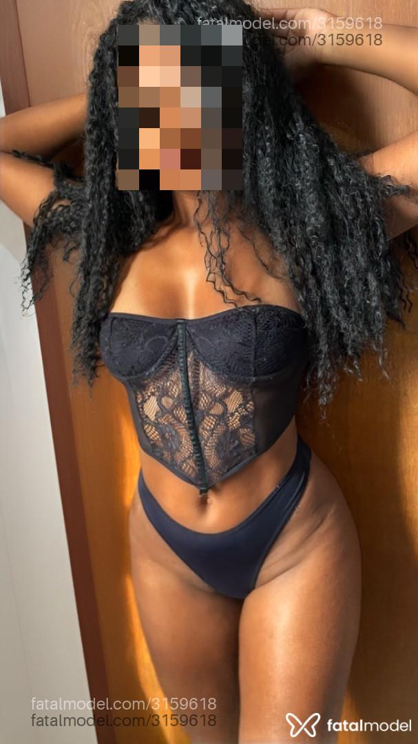 Acompanhante mulher morena (o) de olhos pretos em Guarapuava - Lorena